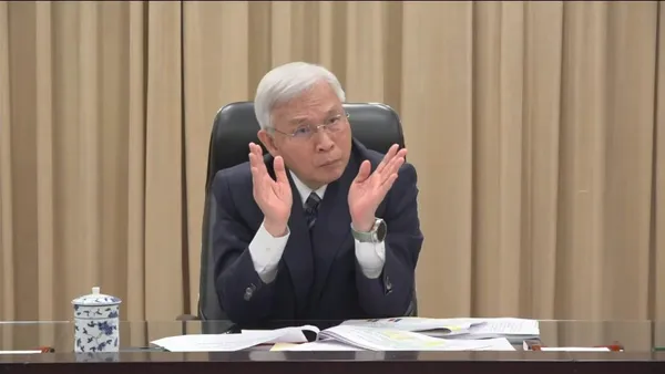 不打房了?央行總裁楊金龍:房市選擇性信用管制就到這裡