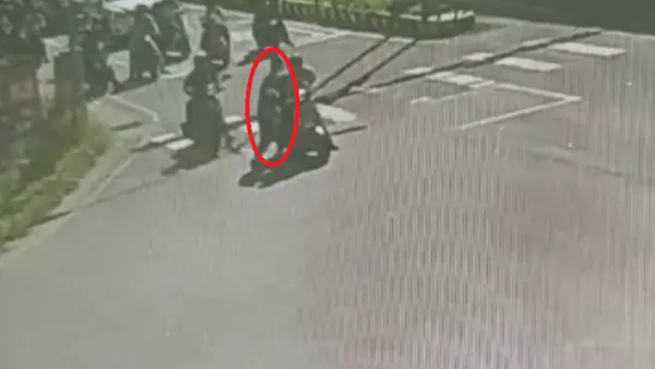 中壢精神狀況不穩男子隨機攻擊民眾！　女機車騎士被拉傷警到場壓制管束