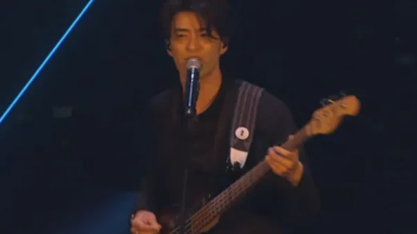 莫文蔚金曲舞台帥氣Bass手曝光　曾手腕壓碎中斷演藝路