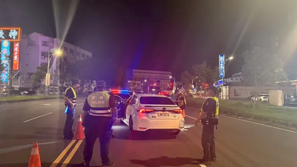 全國聯防毒駕！嘉市警攜手保五周六夜雷霆出擊　封閉式路檢斷毒路
