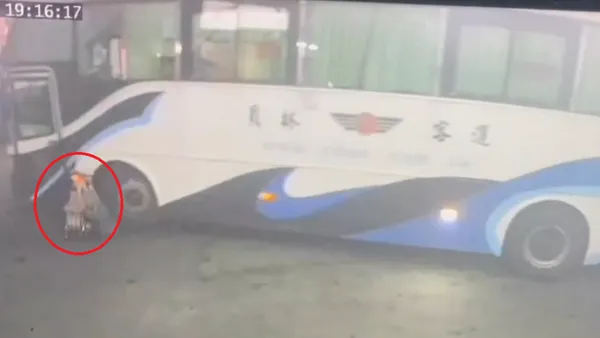撞擊畫面曝光!員林客運總站內85歲婦被客運車撞倒 骨盆及右大腿骨折