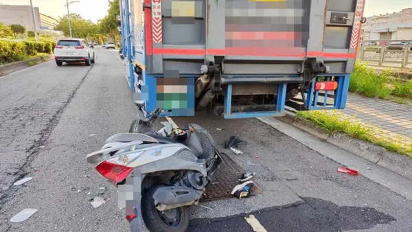 台中大雅死亡車禍！重機追撞停路旁未熄火大貨車　騎士傷重不治