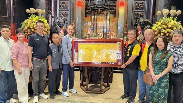 獨家/塵封26年九龍金匾重見天日 李元寶完成父親李照雄未竟心願