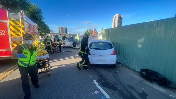 台中北屯車禍1車翻覆2人受困! 機車騎士OHCA