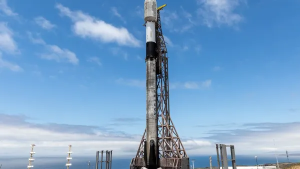 SpaceX市值蒸發1.4兆美元！謝金河以「夢醒時分」示警