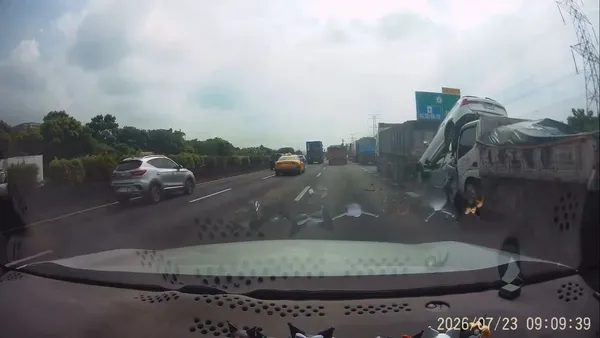 影／國3事故！小貨車煞車不及4車連環撞　轎車遭鏟起「45度騰空」卡砂石車尾