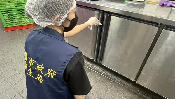 漢來海港驚見米奇！老鼠闖Buffet　員工變獵人全場追捕
