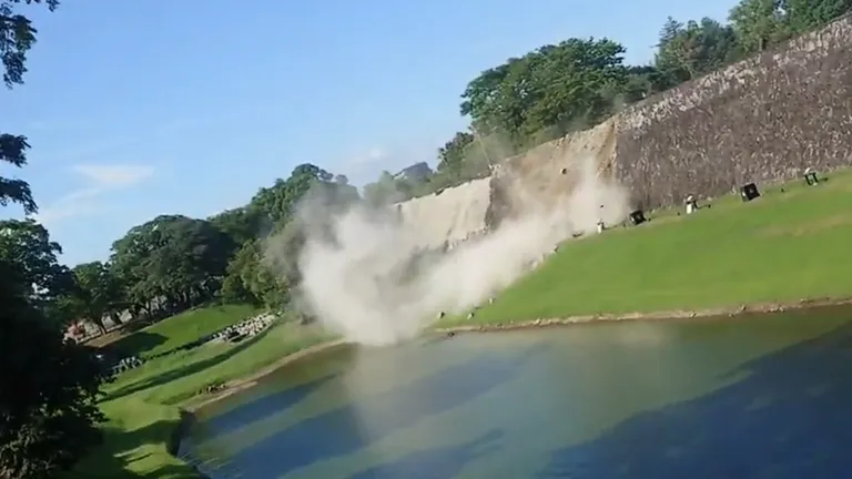 7.1強震震垮熊本城石牆！網友目睹「在眼前塌了」　大量粉塵竄起畫面曝